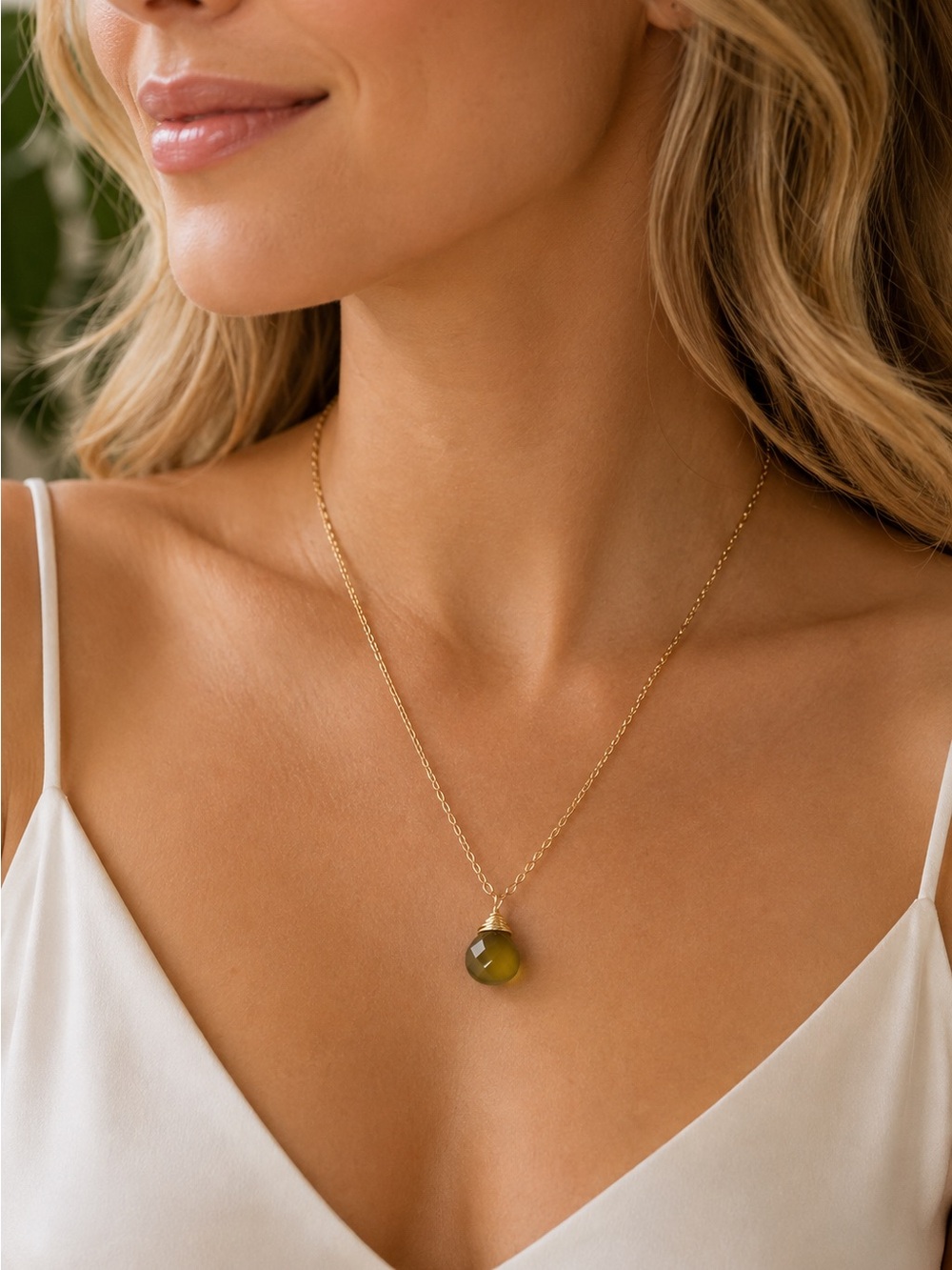 Honey Chalcedony Faceted Briolette Gold Tone Necklace